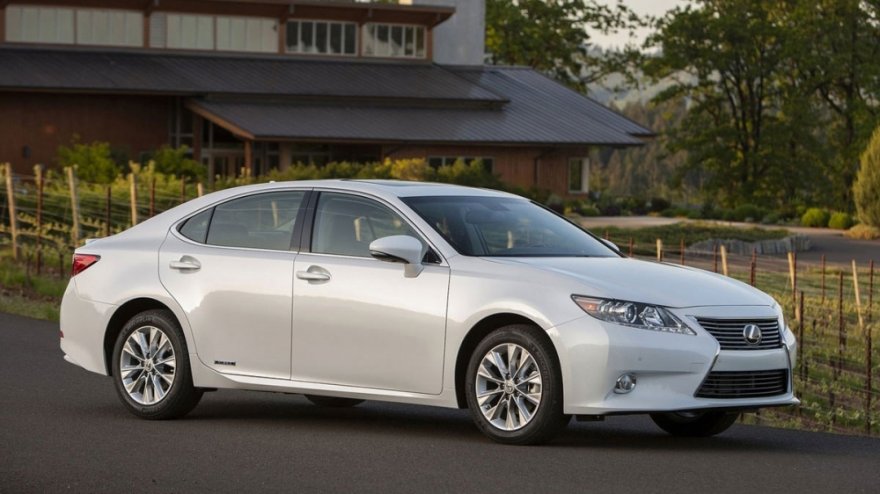 Lexus ES or similar luxury sedan
